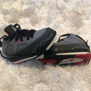 Nike retro Jordan’s toddler size 8